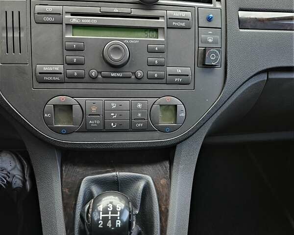 Серый Форд Фокус, объемом двигателя 1.8 л и пробегом 336 тыс. км за 3400 $, фото 11 на Automoto.ua