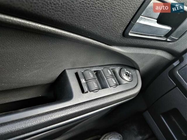 Серый Форд Фокус, объемом двигателя 1.8 л и пробегом 336 тыс. км за 3400 $, фото 13 на Automoto.ua