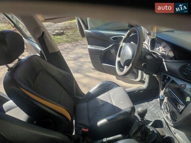 Серый Форд Фокус, объемом двигателя 1.8 л и пробегом 344 тыс. км за 2300 $, фото 33 на Automoto.ua