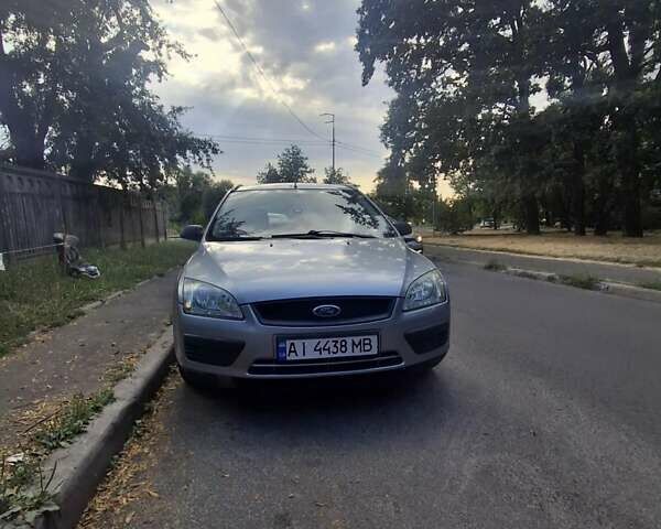 Серый Форд Фокус, объемом двигателя 1.6 л и пробегом 190 тыс. км за 5000 $, фото 5 на Automoto.ua