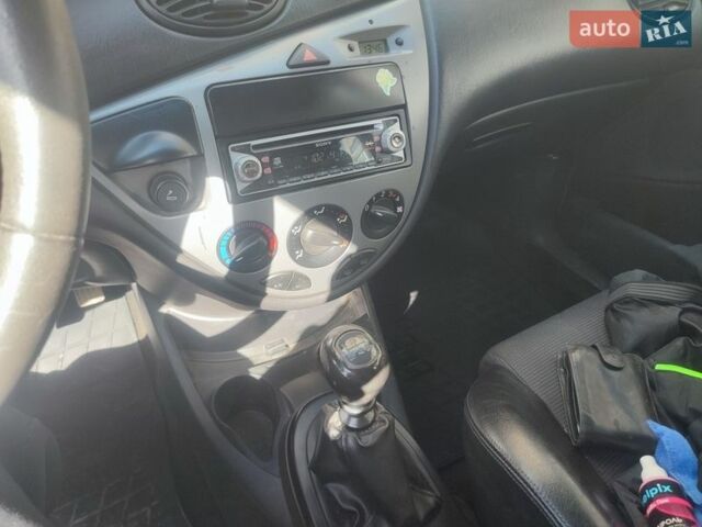 Серый Форд Фокус, объемом двигателя 1.8 л и пробегом 344 тыс. км за 2300 $, фото 27 на Automoto.ua