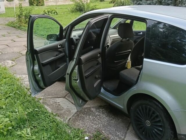 Серый Форд Фокус, объемом двигателя 1.6 л и пробегом 275 тыс. км за 4300 $, фото 7 на Automoto.ua