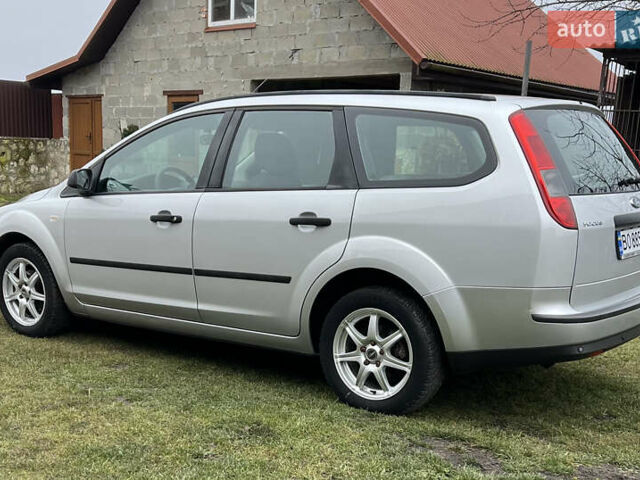 Серый Форд Фокус, объемом двигателя 1.6 л и пробегом 144 тыс. км за 4999 $, фото 5 на Automoto.ua