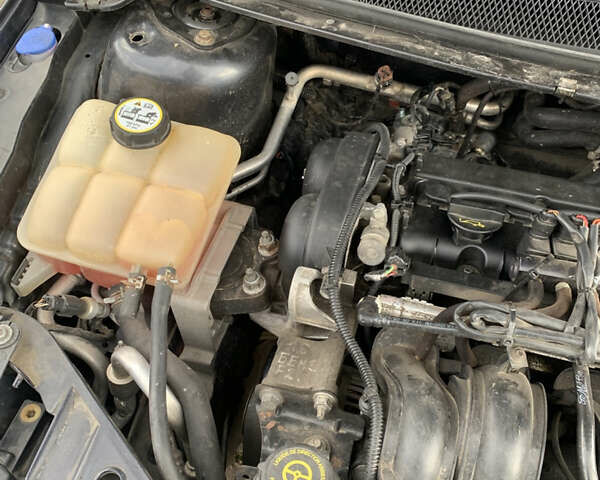 Сірий Форд Фокус, об'ємом двигуна 1.6 л та пробігом 300 тис. км за 4700 $, фото 35 на Automoto.ua