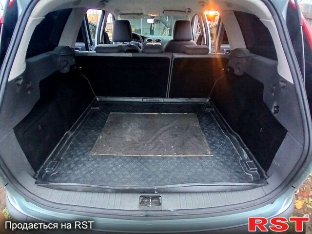 Серый Форд Фокус, объемом двигателя 1.6 л и пробегом 192 тыс. км за 4850 $, фото 8 на Automoto.ua