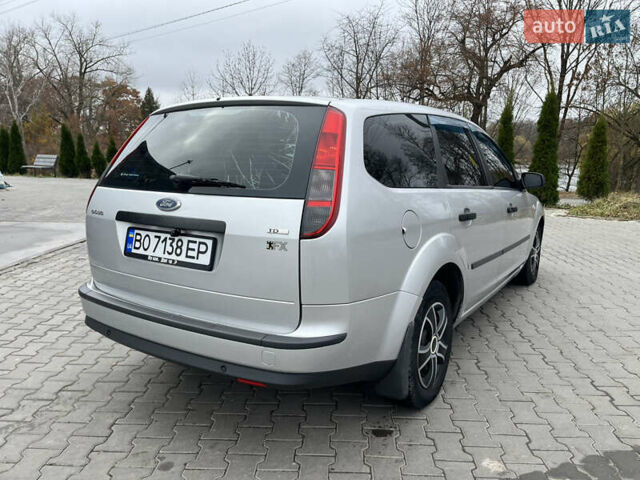 Сірий Форд Фокус, об'ємом двигуна 1.56 л та пробігом 319 тис. км за 3650 $, фото 5 на Automoto.ua