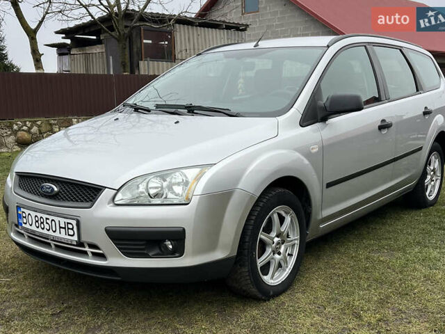 Серый Форд Фокус, объемом двигателя 1.6 л и пробегом 144 тыс. км за 4999 $, фото 2 на Automoto.ua