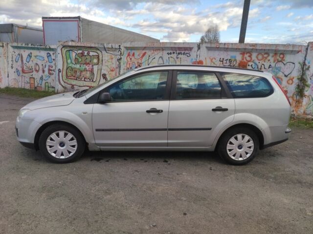 Сірий Форд Фокус, об'ємом двигуна 1.6 л та пробігом 320 тис. км за 2200 $, фото 4 на Automoto.ua