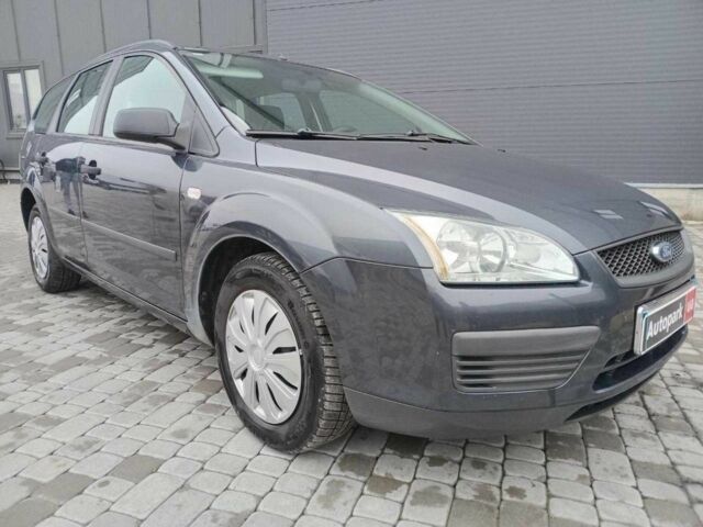 Сірий Форд Фокус, об'ємом двигуна 1.6 л та пробігом 317 тис. км за 3690 $, фото 2 на Automoto.ua