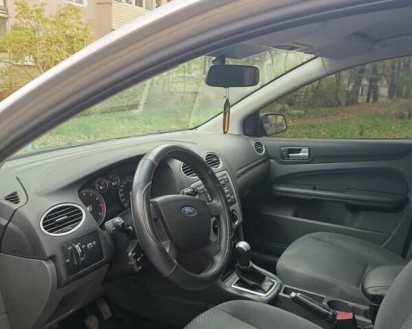 Форд Фокус 2005 в Виннице на Automoto.ua Серый Форд Фокус, объемом двигателя 1.6 л и пробегом 400 тыс. км за 4099 $, фото 15 на Automoto.ua