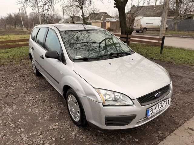 Серый Форд Фокус, объемом двигателя 1.6 л и пробегом 215 тыс. км за 2100 $, фото 4 на Automoto.ua