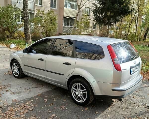 Форд Фокус 2005 в Виннице на Automoto.ua Серый Форд Фокус, объемом двигателя 1.6 л и пробегом 400 тыс. км за 4099 $, фото 2 на Automoto.ua