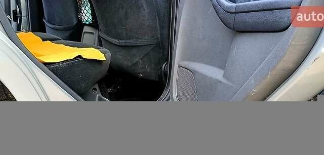 Сірий Форд Фокус, об'ємом двигуна 1.6 л та пробігом 198 тис. км за 5500 $, фото 2 на Automoto.ua