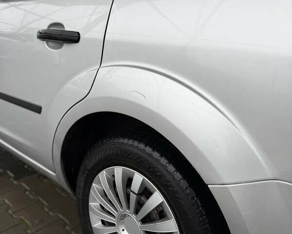 Сірий Форд Фокус, об'ємом двигуна 1.6 л та пробігом 240 тис. км за 5399 $, фото 7 на Automoto.ua