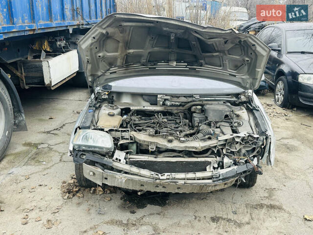 Сірий Форд Фокус, об'ємом двигуна 1.6 л та пробігом 200 тис. км за 2200 $, фото 3 на Automoto.ua