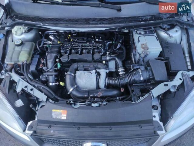Сірий Форд Фокус, об'ємом двигуна 1.6 л та пробігом 320 тис. км за 2200 $, фото 19 на Automoto.ua