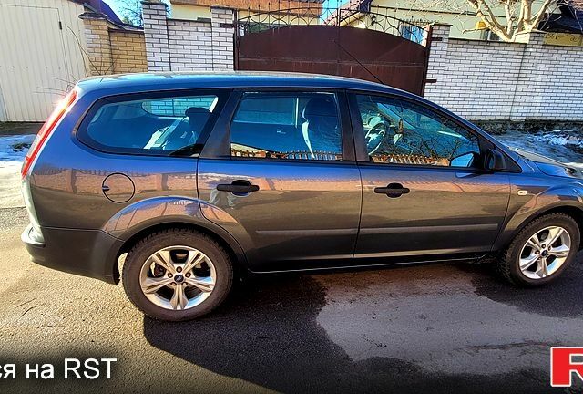 Сірий Форд Фокус, об'ємом двигуна 1.6 л та пробігом 224 тис. км за 4500 $, фото 3 на Automoto.ua