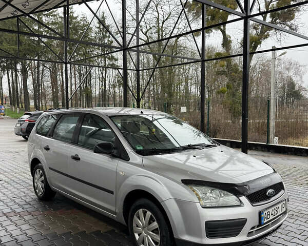 Сірий Форд Фокус, об'ємом двигуна 1.6 л та пробігом 240 тис. км за 5399 $, фото 2 на Automoto.ua