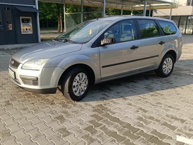 Сірий Форд Фокус, об'ємом двигуна 1.6 л та пробігом 265 тис. км за 3100 $, фото 4 на Automoto.ua