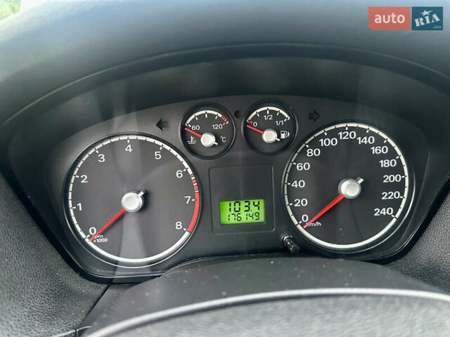 Серый Форд Фокус, объемом двигателя 1.6 л и пробегом 176 тыс. км за 4599 $, фото 24 на Automoto.ua