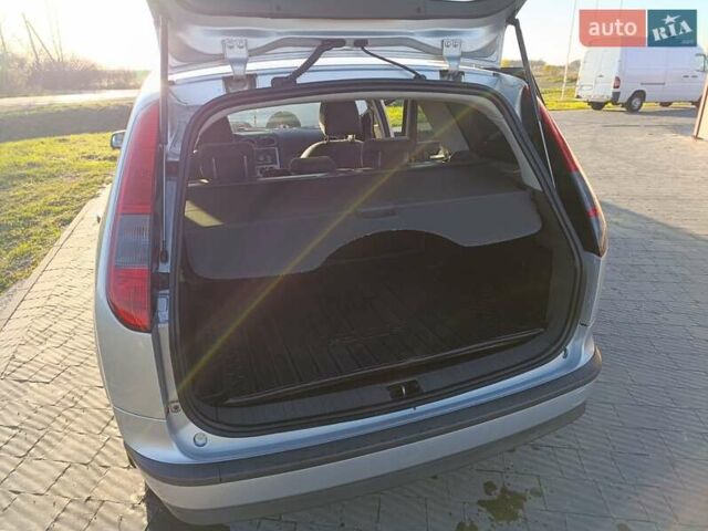 Сірий Форд Фокус, об'ємом двигуна 1.6 л та пробігом 218 тис. км за 4200 $, фото 2 на Automoto.ua