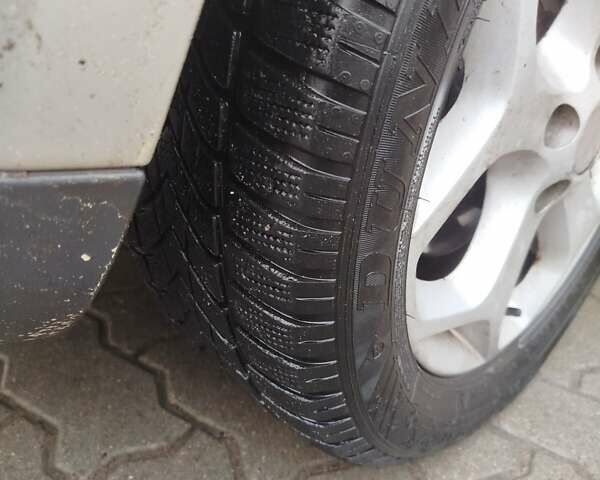 Серый Форд Фокус, объемом двигателя 1.75 л и пробегом 388 тыс. км за 4300 $, фото 3 на Automoto.ua