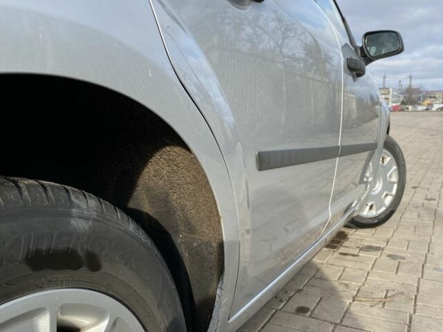 Сірий Форд Фокус, об'ємом двигуна 1.6 л та пробігом 230 тис. км за 2499 $, фото 12 на Automoto.ua