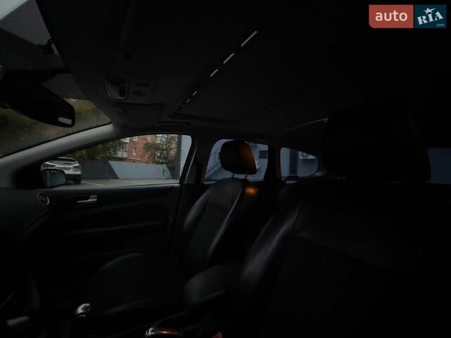 Сірий Форд Фокус, об'ємом двигуна 2 л та пробігом 350 тис. км за 4999 $, фото 26 на Automoto.ua