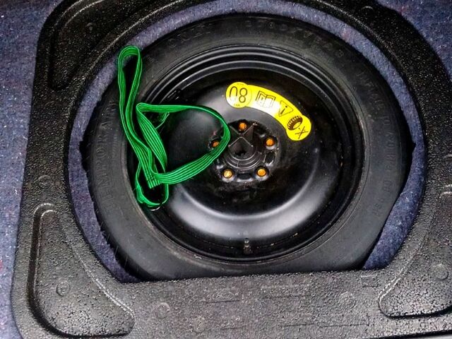 Серый Форд Фокус, объемом двигателя 1.6 л и пробегом 192 тыс. км за 4850 $, фото 5 на Automoto.ua