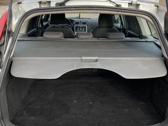 Сірий Форд Фокус, об'ємом двигуна 1.6 л та пробігом 230 тис. км за 2499 $, фото 16 на Automoto.ua