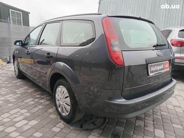 Серый Форд Фокус, объемом двигателя 1.6 л и пробегом 317 тыс. км за 3690 $, фото 4 на Automoto.ua