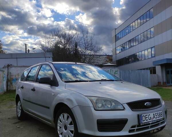 Сірий Форд Фокус, об'ємом двигуна 1.6 л та пробігом 320 тис. км за 2200 $, фото 1 на Automoto.ua