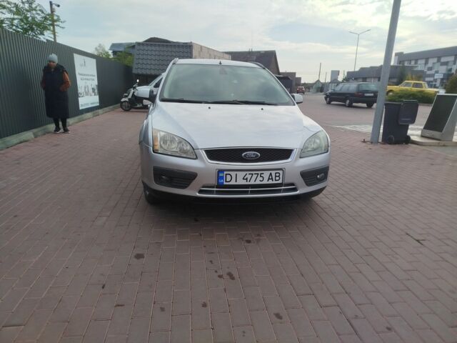 Серый Форд Фокус, объемом двигателя 1.8 л и пробегом 388 тыс. км за 4300 $, фото 3 на Automoto.ua