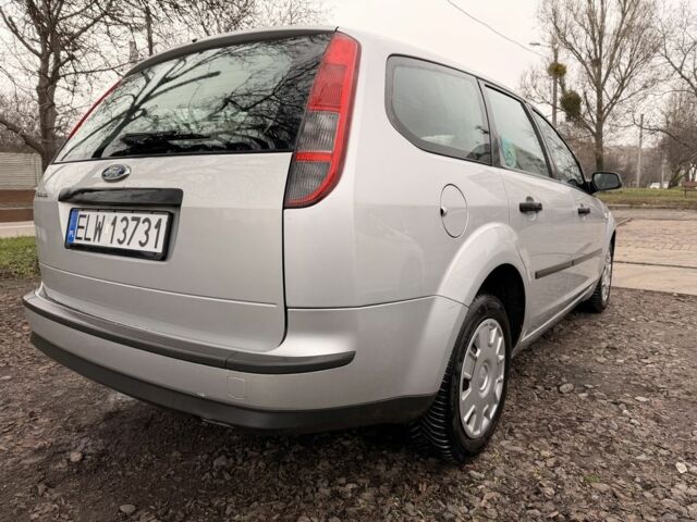 Серый Форд Фокус, объемом двигателя 1.6 л и пробегом 215 тыс. км за 2100 $, фото 5 на Automoto.ua