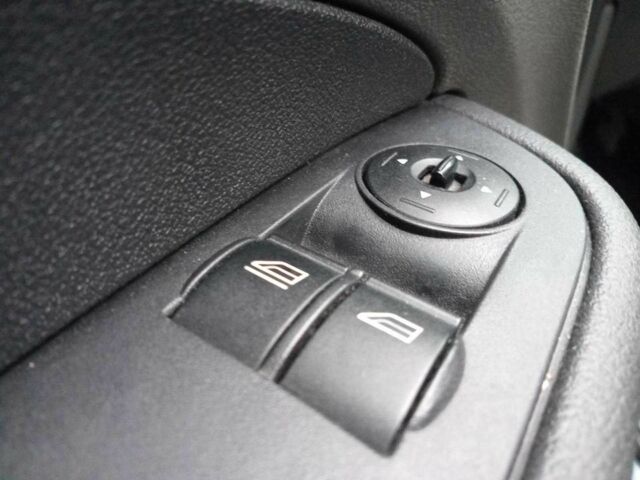 Сірий Форд Фокус, об'ємом двигуна 1.6 л та пробігом 317 тис. км за 3690 $, фото 21 на Automoto.ua