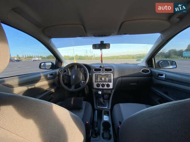 Сірий Форд Фокус, об'ємом двигуна 1.6 л та пробігом 251 тис. км за 4500 $, фото 9 на Automoto.ua