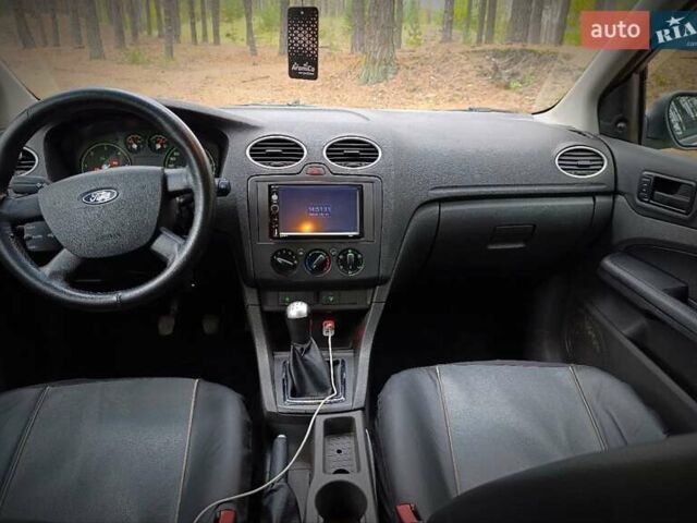 Серый Форд Фокус, объемом двигателя 1.56 л и пробегом 339 тыс. км за 3600 $, фото 19 на Automoto.ua