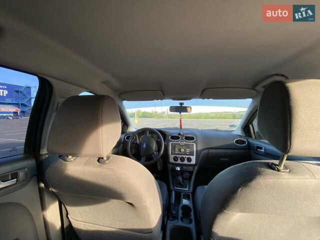 Сірий Форд Фокус, об'ємом двигуна 1.6 л та пробігом 251 тис. км за 4500 $, фото 8 на Automoto.ua