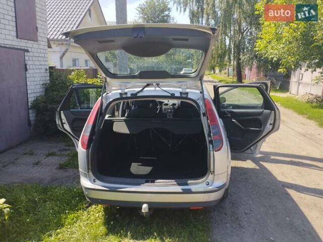 Серый Форд Фокус, объемом двигателя 1.56 л и пробегом 229 тыс. км за 5500 $, фото 2 на Automoto.ua