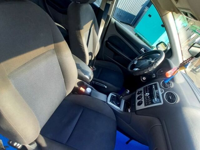 Серый Форд Фокус, объемом двигателя 2 л и пробегом 440 тыс. км за 4000 $, фото 1 на Automoto.ua