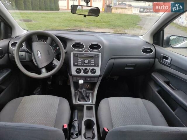 Сірий Форд Фокус, об'ємом двигуна 1.6 л та пробігом 320 тис. км за 2200 $, фото 16 на Automoto.ua