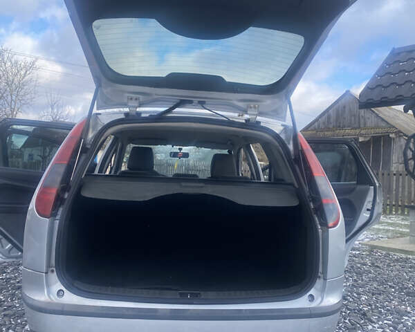 Сірий Форд Фокус, об'ємом двигуна 1.6 л та пробігом 209 тис. км за 3650 $, фото 19 на Automoto.ua