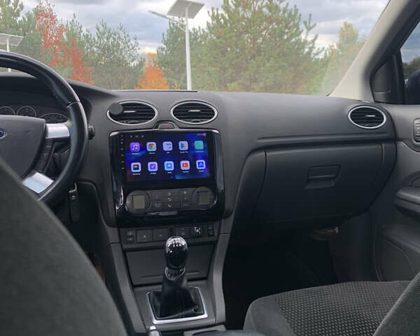 Серый Форд Фокус, объемом двигателя 1.6 л и пробегом 300 тыс. км за 5200 $, фото 26 на Automoto.ua