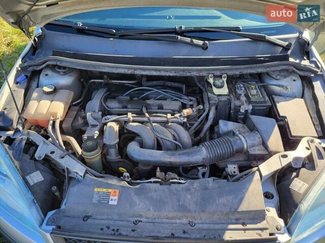 Серый Форд Фокус, объемом двигателя 1.6 л и пробегом 208 тыс. км за 4500 $, фото 7 на Automoto.ua