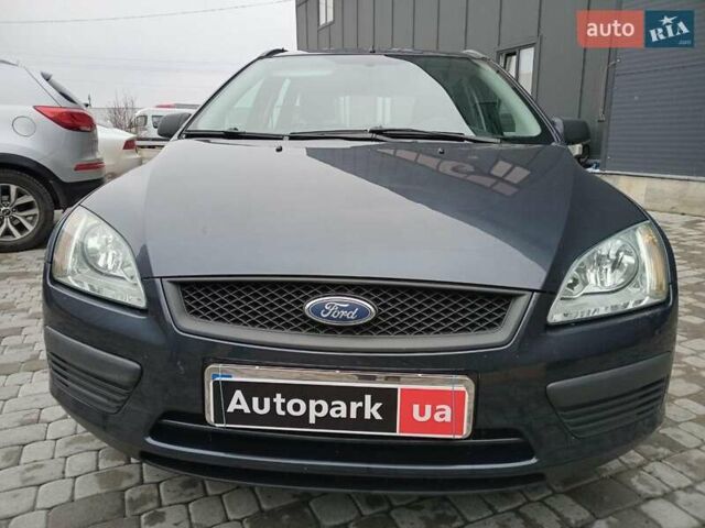Серый Форд Фокус, объемом двигателя 1.6 л и пробегом 317 тыс. км за 3690 $, фото 1 на Automoto.ua