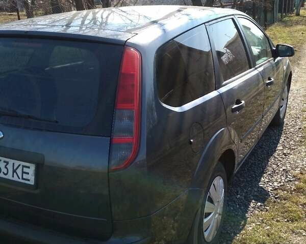 Серый Форд Фокус, объемом двигателя 1.6 л и пробегом 220 тыс. км за 5000 $, фото 4 на Automoto.ua