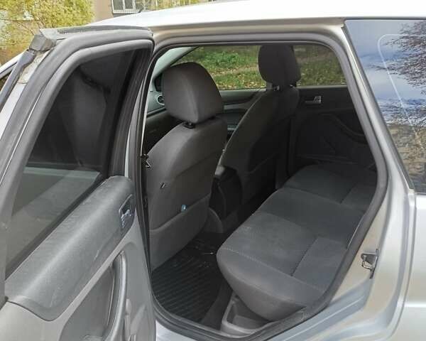 Форд Фокус 2005 в Виннице на Automoto.ua Серый Форд Фокус, объемом двигателя 1.6 л и пробегом 400 тыс. км за 4099 $, фото 10 на Automoto.ua