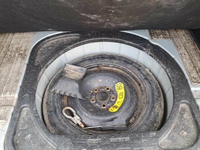 Сірий Форд Фокус, об'ємом двигуна 1.6 л та пробігом 265 тис. км за 3100 $, фото 13 на Automoto.ua