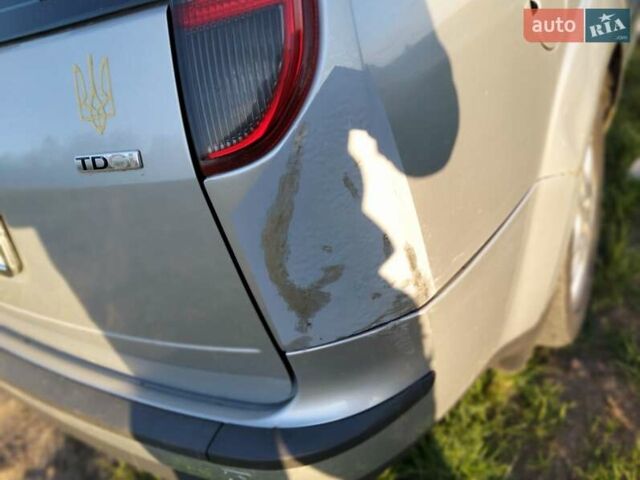 Серый Форд Фокус, объемом двигателя 1.56 л и пробегом 345 тыс. км за 4050 $, фото 8 на Automoto.ua