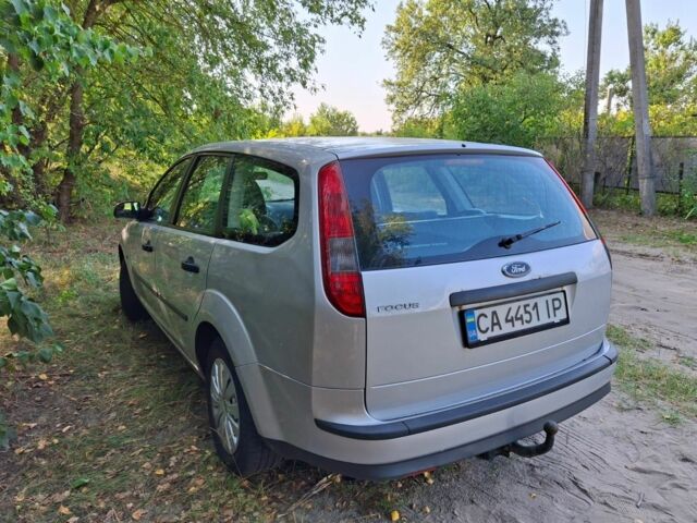 Серый Форд Фокус, объемом двигателя 1.6 л и пробегом 248 тыс. км за 4250 $, фото 8 на Automoto.ua